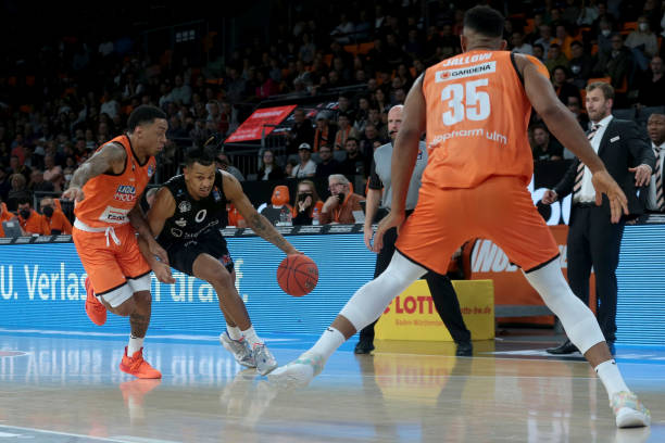 特的两个赛 特的两个赛