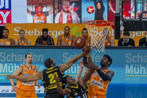 海牛队在后 海牛队在后